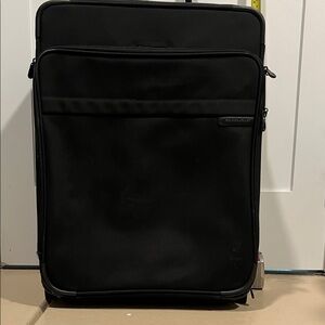 Briggs & Riley Sleek Black Suitcase